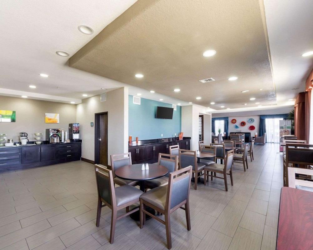 Garner Hotel Victoria - East by IHG photo 35
