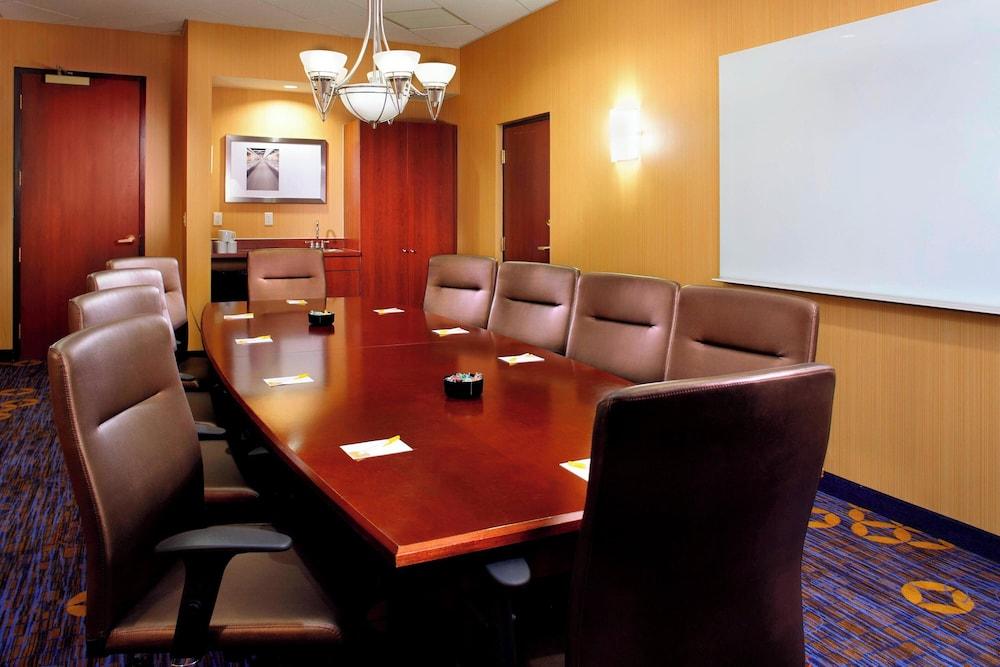 Courtyard by Marriott Tampa Oldsmar photo 55