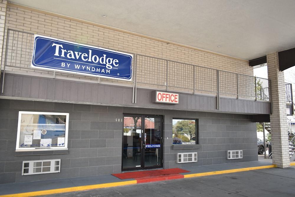 Travelodge by Wyndham Albuquerque East photo 4