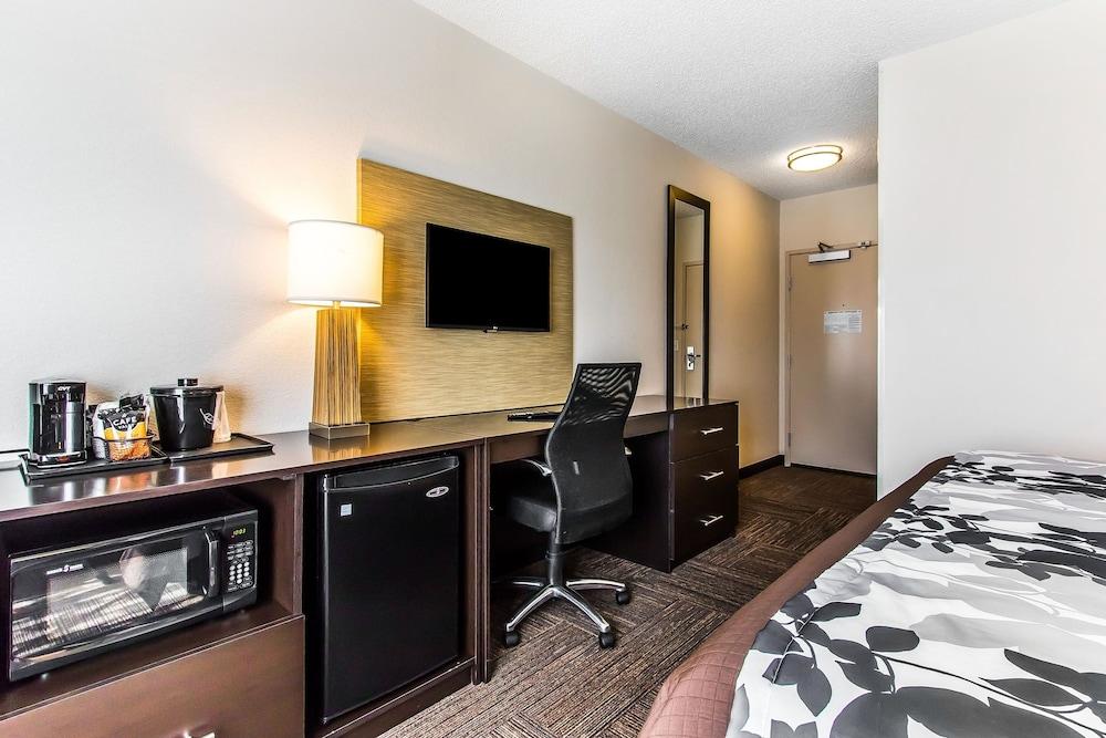 Comfort Suites Leesville near Fort Johnson photo 25