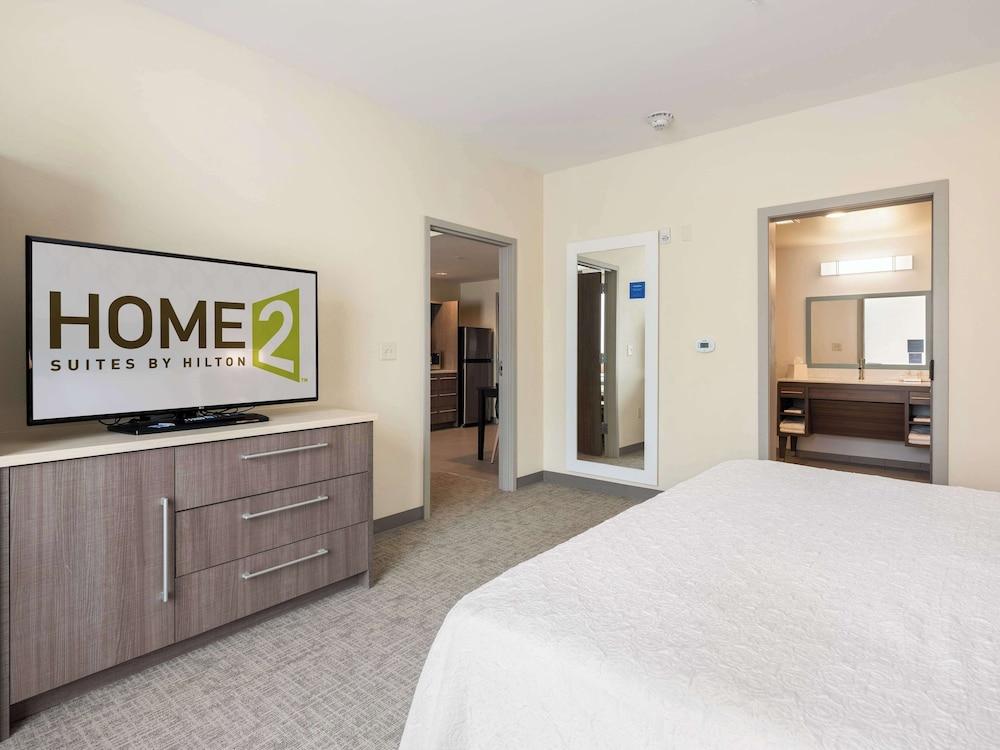 Home2 Suites by Hilton Joplin, MO photo 11