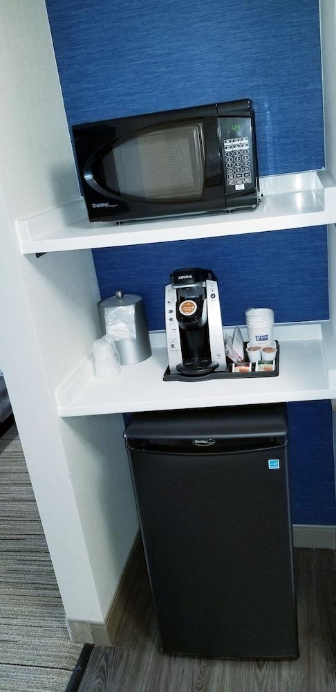 Holiday Inn Express & Suites Troy by IHG photo 28
