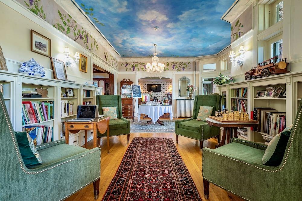 Wilburton Inn photo 31
