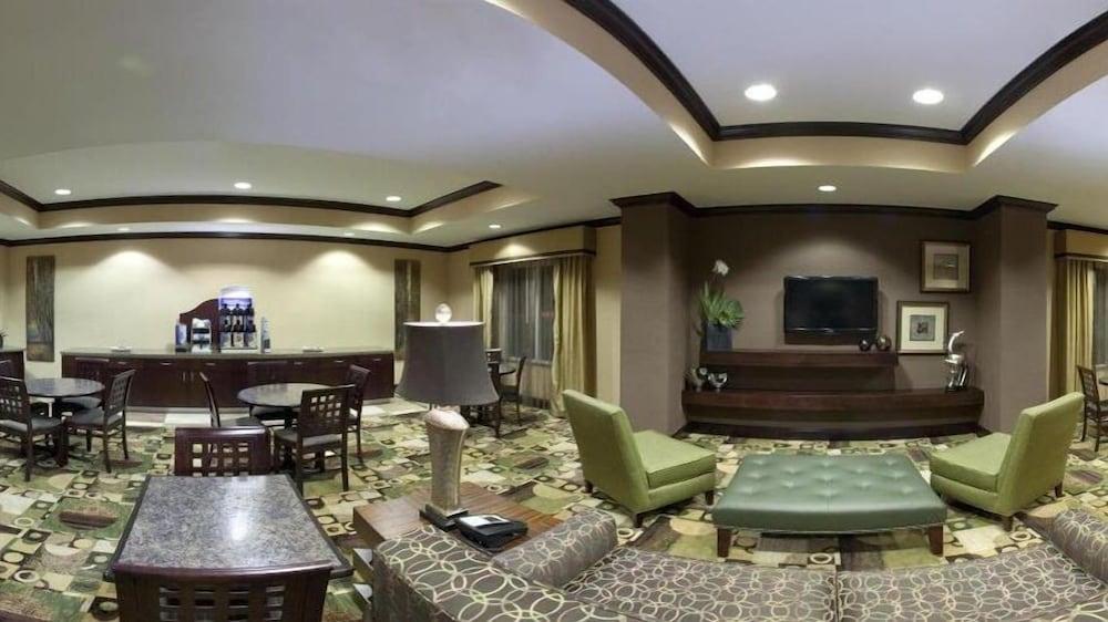 Holiday Inn Express & Suites El Paso West by IHG photo 33