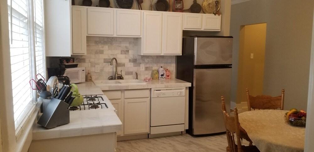 Belvedere Manor photo 28