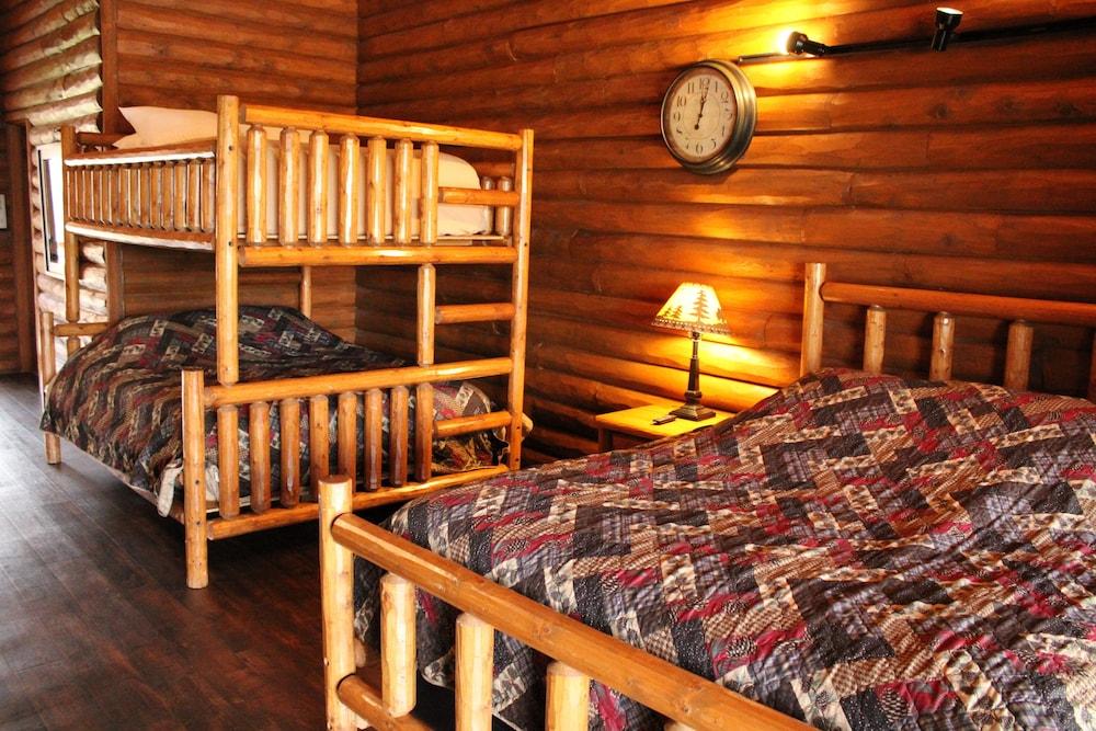 Cedar Lodge and Settlement photo 27