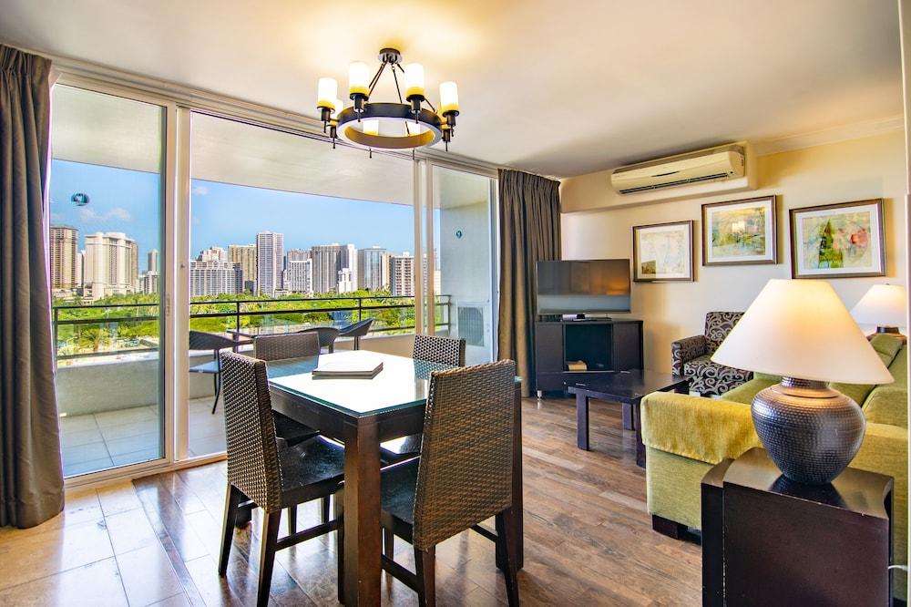 Regency on Beachwalk Waikiki by OUTRIGGER photo 39