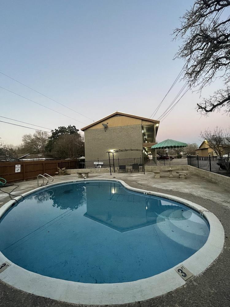 Sky Inn photo 18