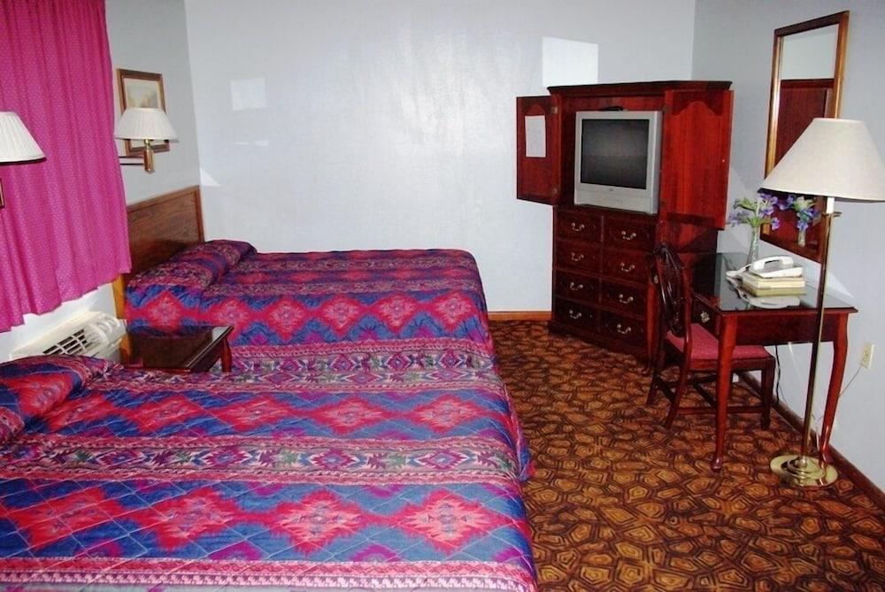 Blue Spruce Motel photo 2