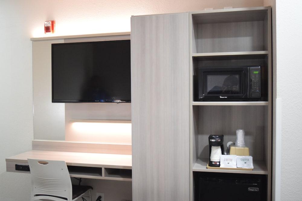 Microtel Inn & Suites by Wyndham Raleigh photo 37