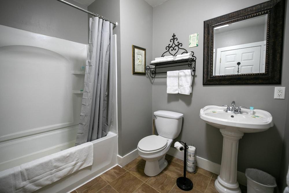 Nauvoo Temple House Hotel photo 62