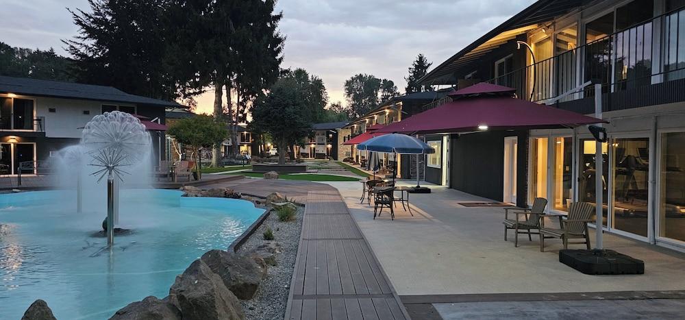 Interurban Suites Hotel photo 35