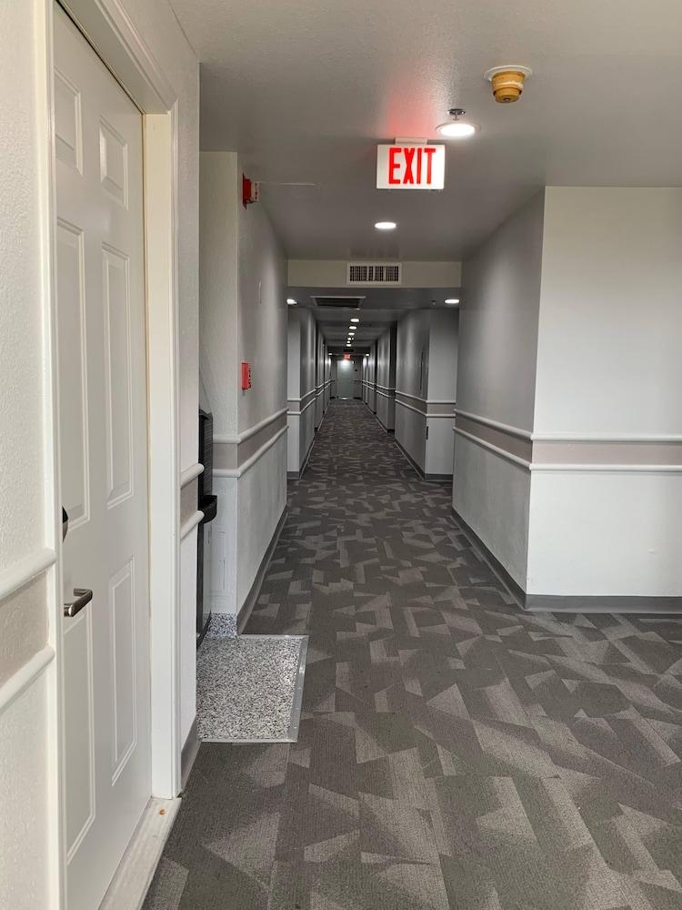 Motel 6 Bullhead City, AZ photo 18