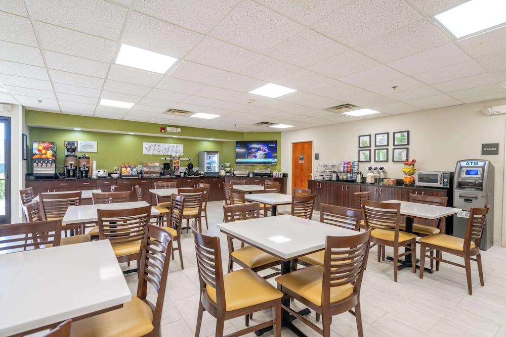 Sleep Inn Murfreesboro Shopping District photo 25