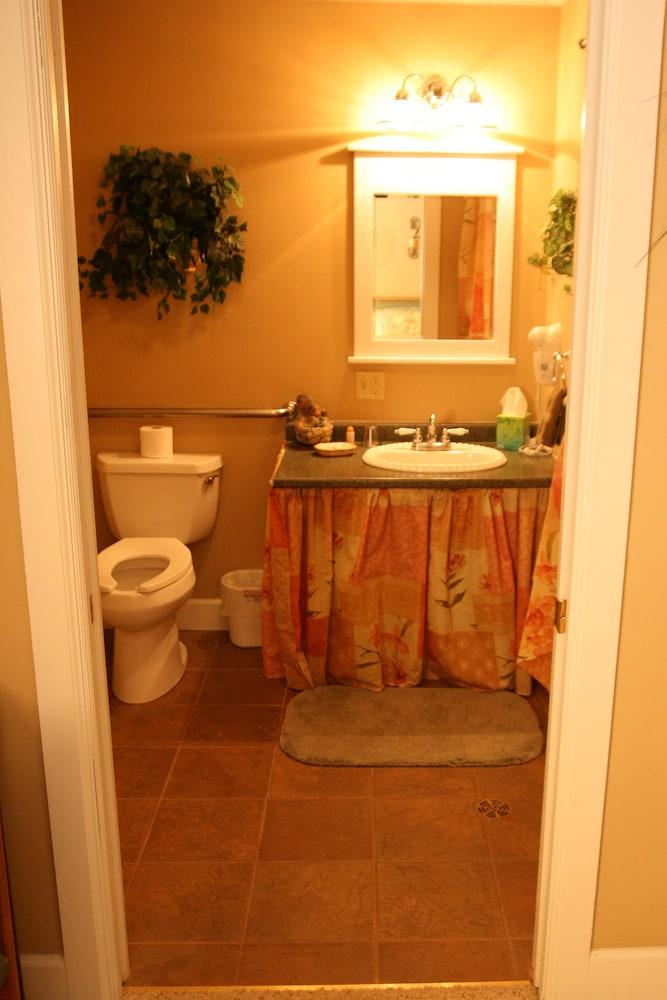Monroe Street Suites photo 13