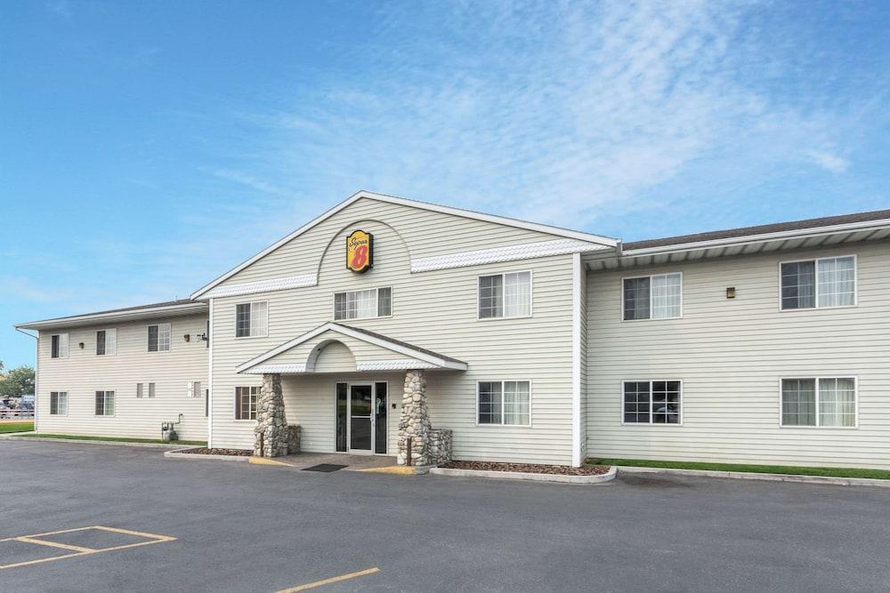 Super 8 by Wyndham Hamilton photo 15