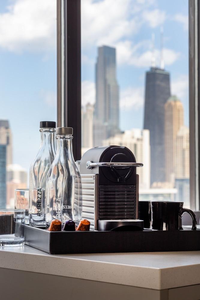 voco Chicago Downtown - Riverwalk by IHG photo 78