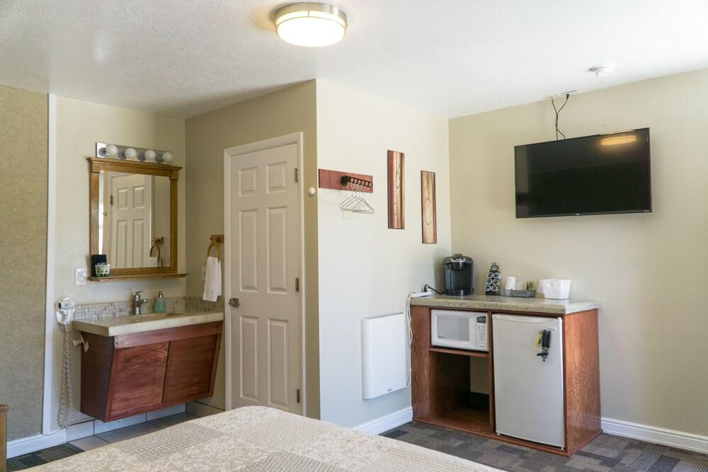 Bybee's Steppingstone Motel photo 17