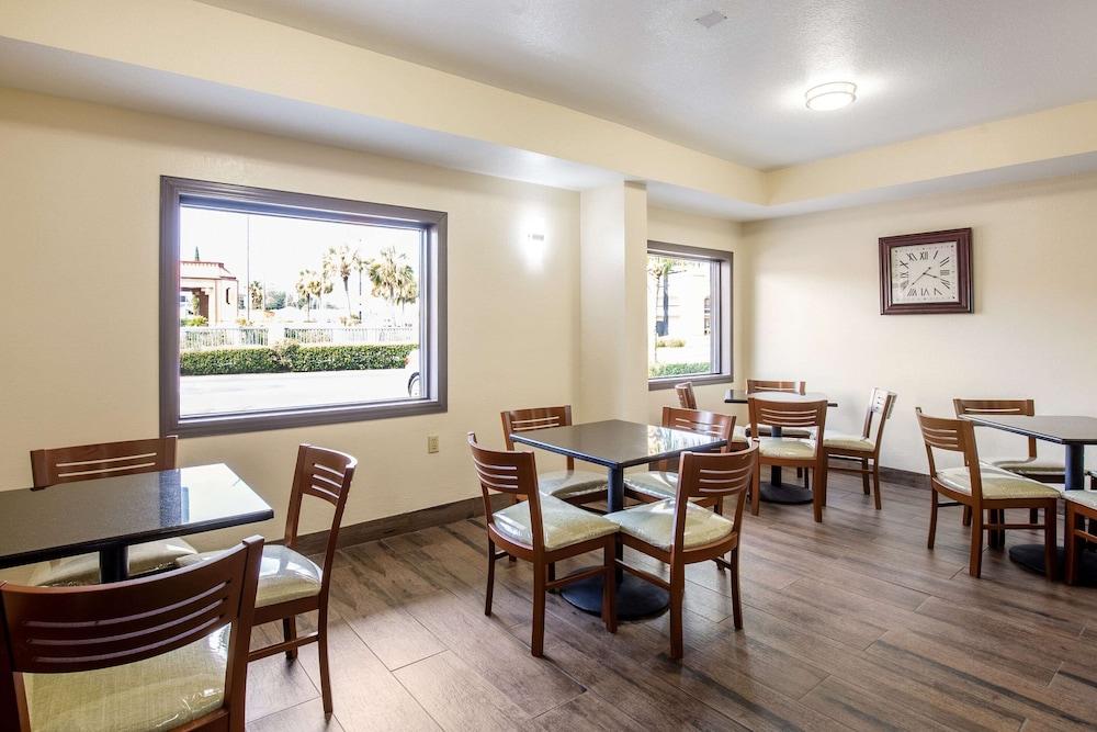 Quality Inn Mobile West Tillmans Corner photo 37