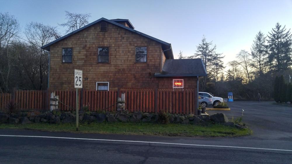 South Jetty Inn photo 82