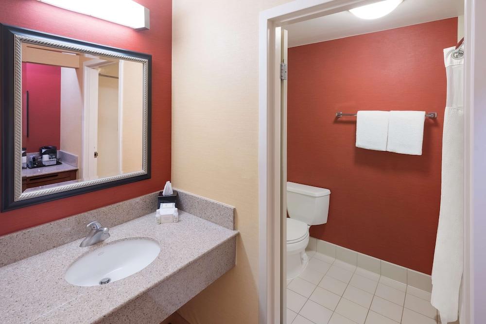 Sonesta Select Detroit Auburn Hills photo 19