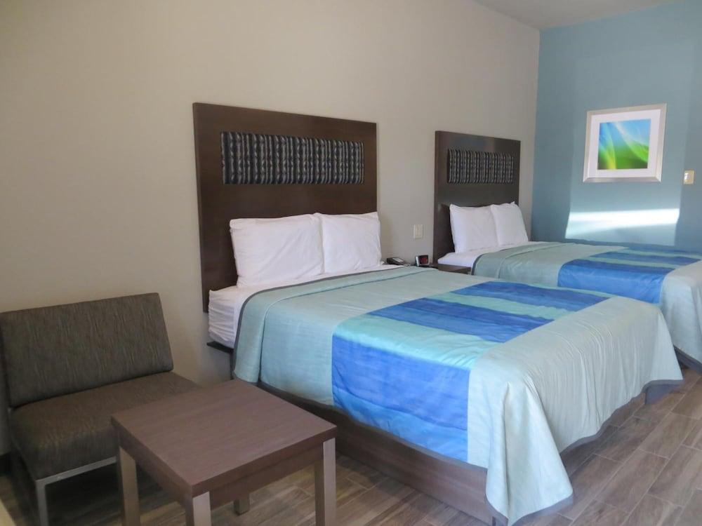 Hotel Blue - Woodlands photo 4