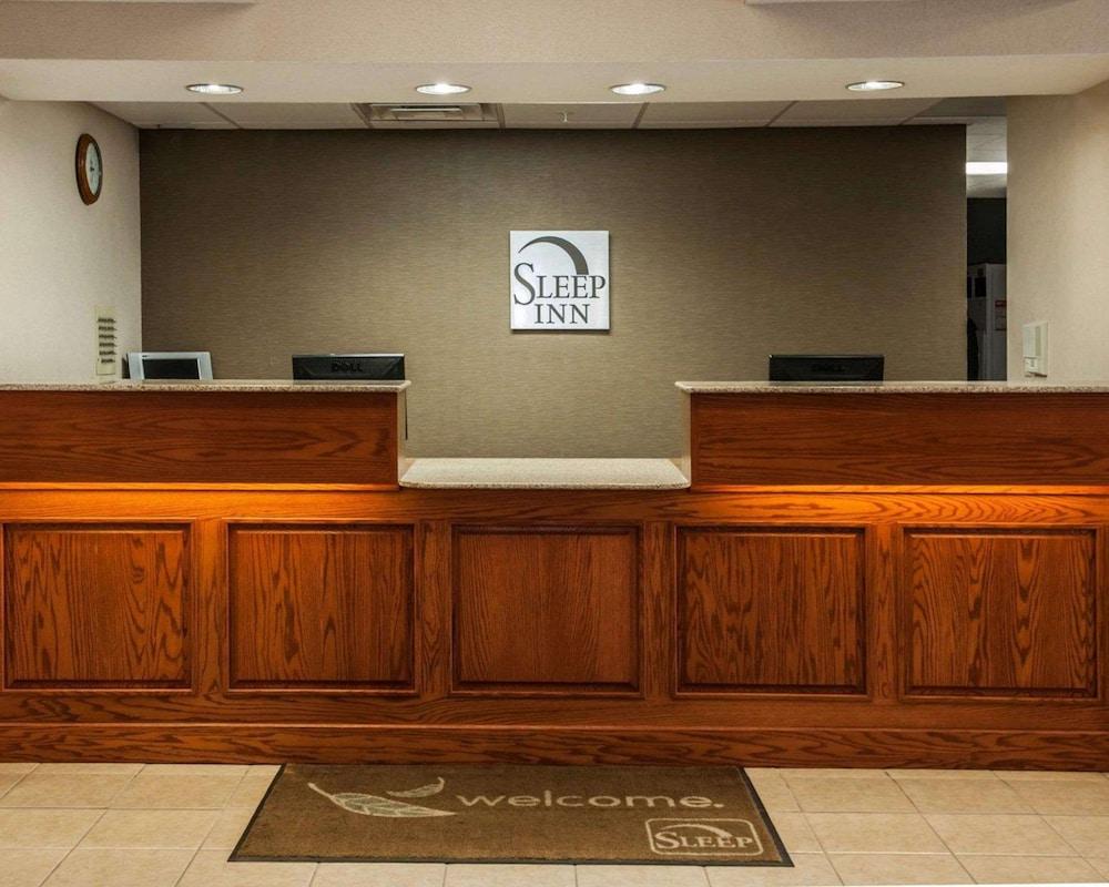 Sleep Inn South Bend Airport photo 10