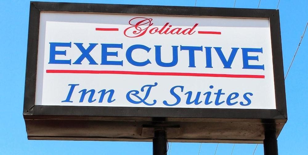 Executive Inn and Suites photo 11