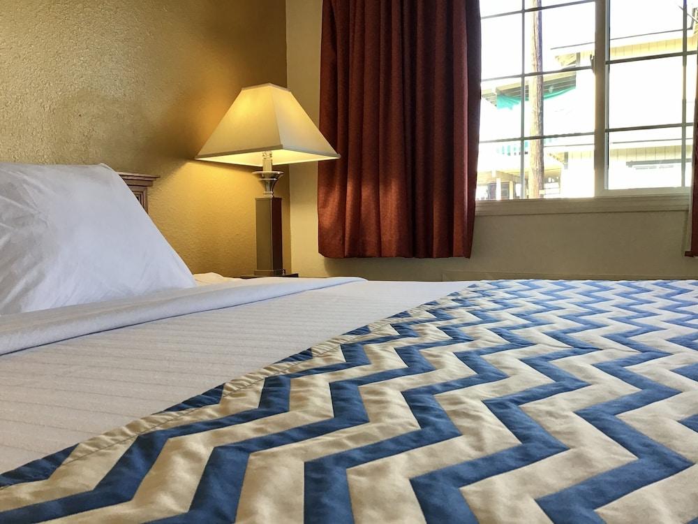Travelodge by Wyndham Pendleton OR photo 3