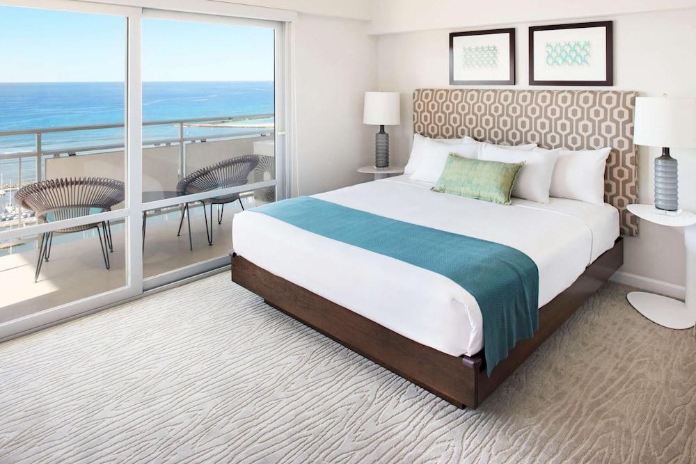 Ilikai Hotel & Luxury Suites photo 13