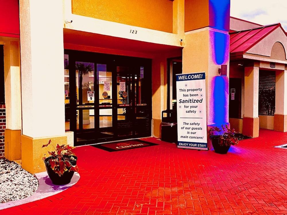 Ramada by Wyndham Santee I-95 photo 23