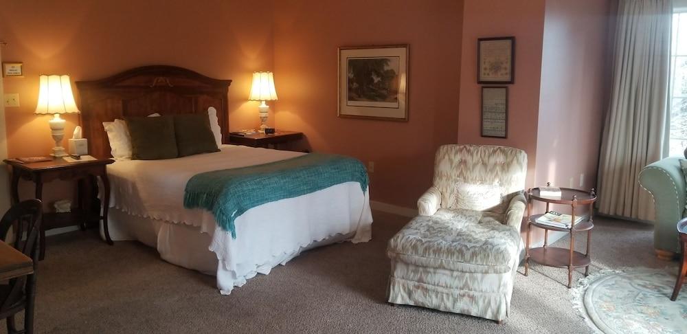 Downtown Guest Quarters Hotel photo 21