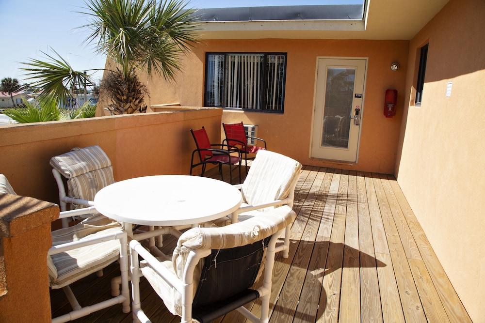 Dream Inn photo 19
