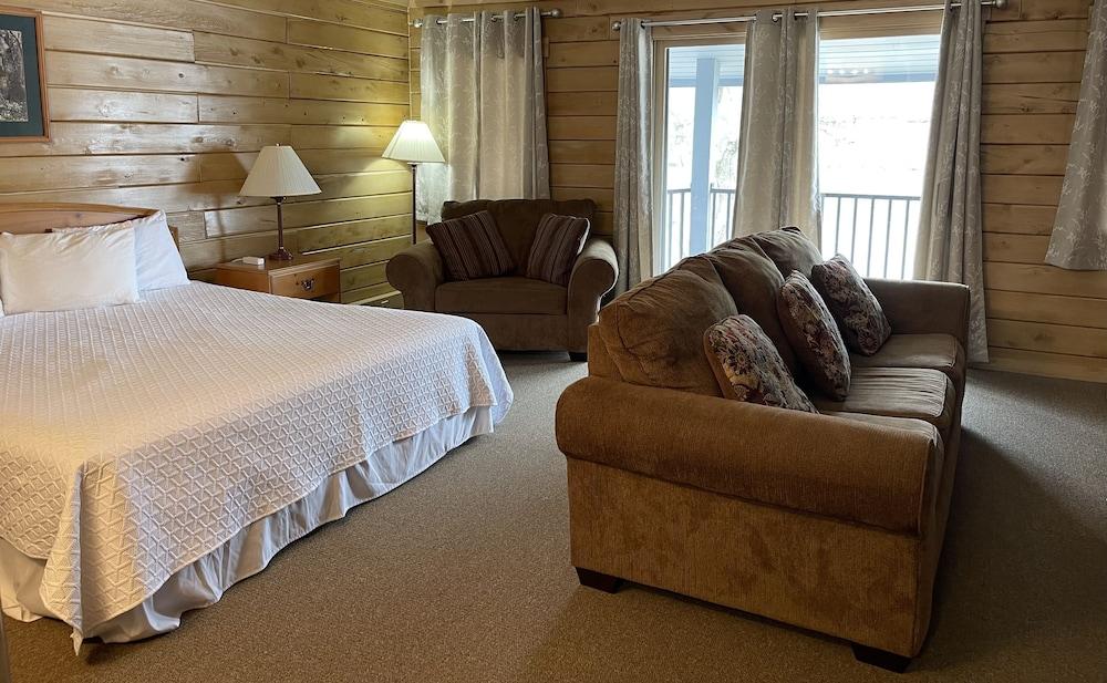 Paddle Wheel Inn photo 10