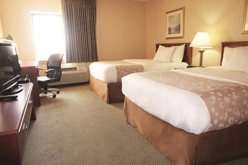 La Quinta Inn by Wyndham Detroit Southgate photo 8
