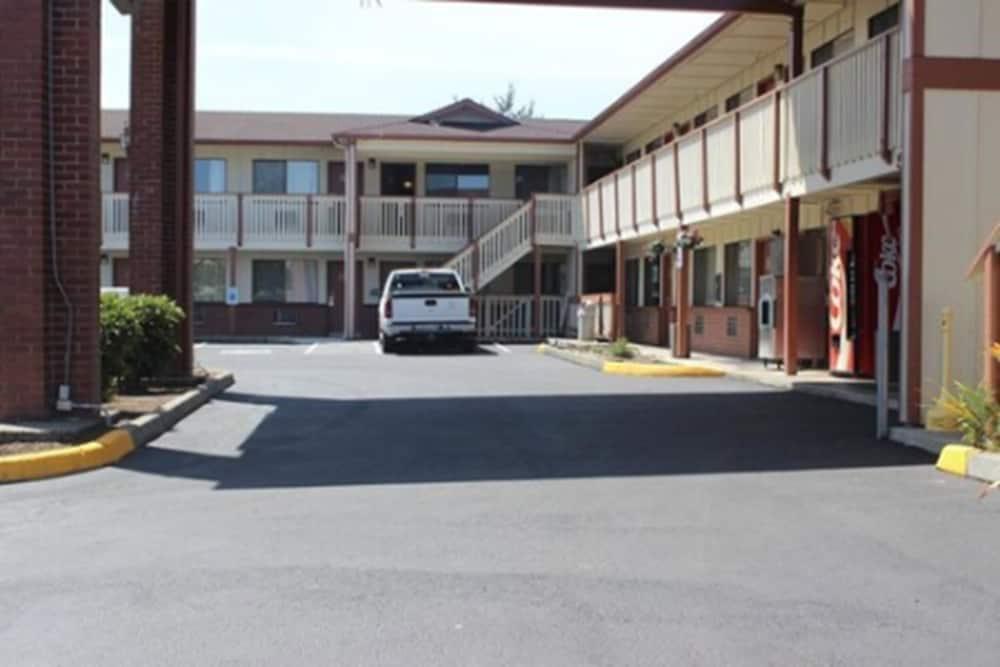 Kings Motor Inn photo 9