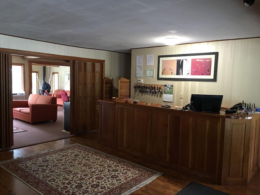 Weathervane Motel photo 38