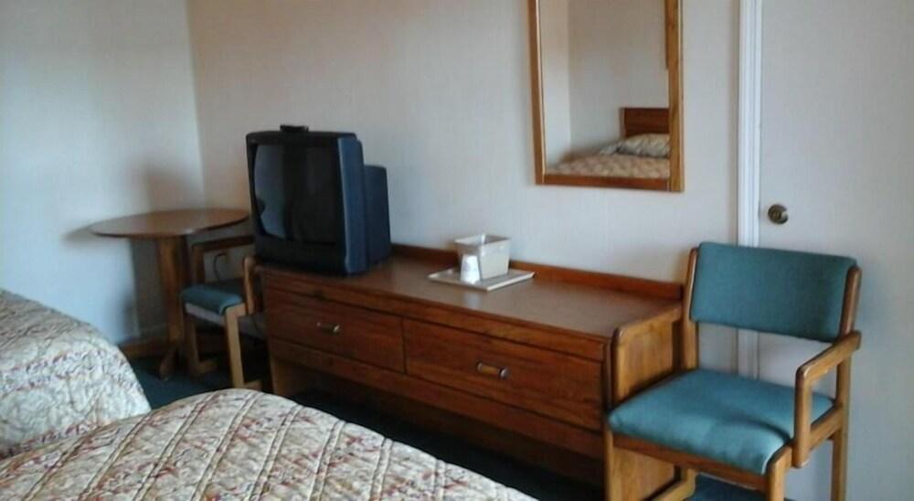 Royal Inn photo 5