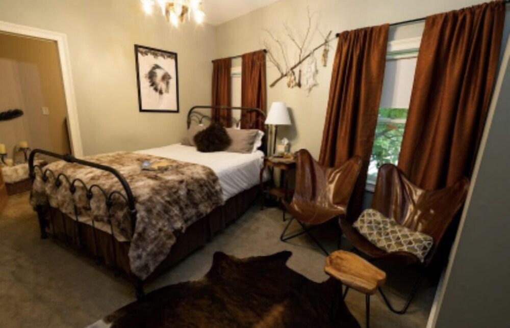 Iron Amethyst Inn   Boutique Hotel photo 10