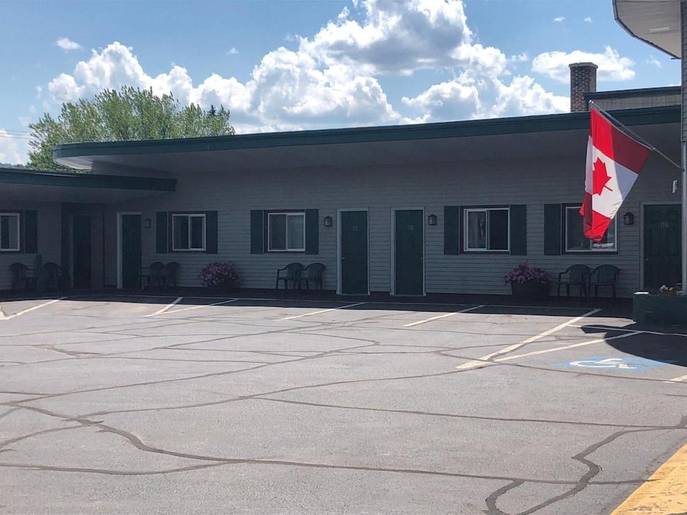 The Lancaster Motel photo 23