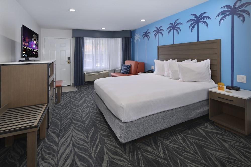 Tropicana Inn and Suites photo 5
