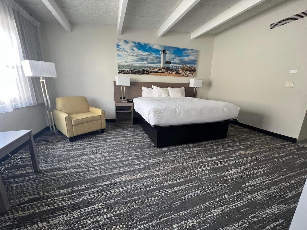 Days Inn by Wyndham Manitowoc photo 6