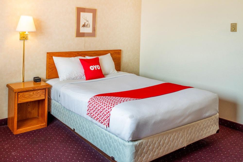 OYO Hotel Shelby MT Hwy 2 & I-15 photo 8