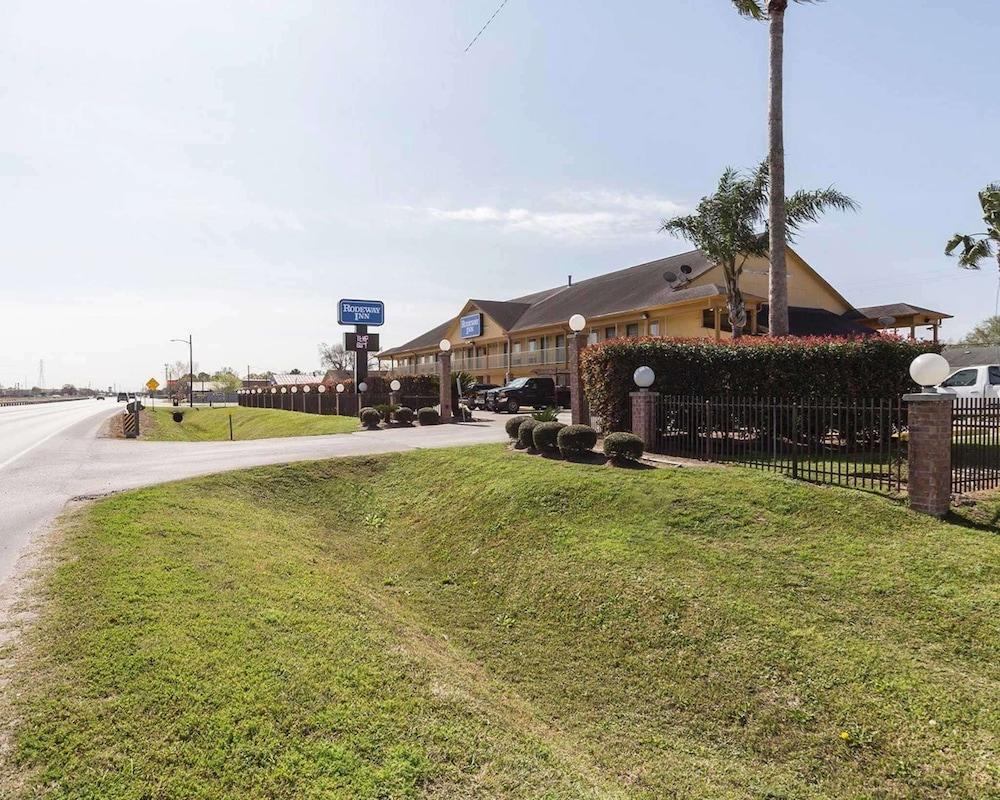 Rodeway Inn South Houston photo 1