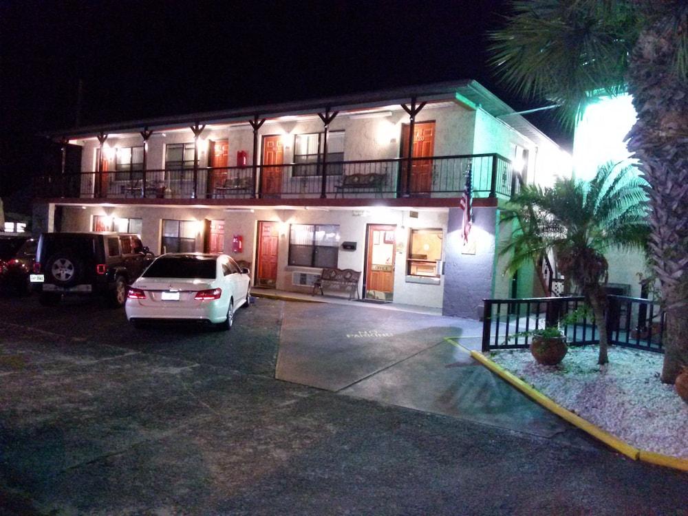 Merida Inn and Suites photo 21