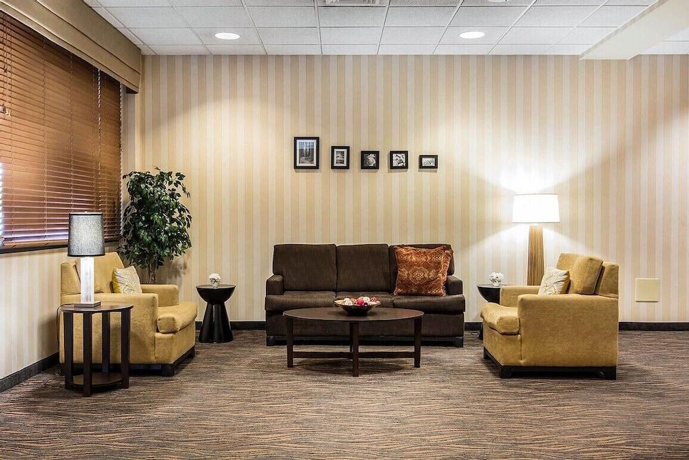 Quality Suites Lake Wright - Norfolk Airport photo 23