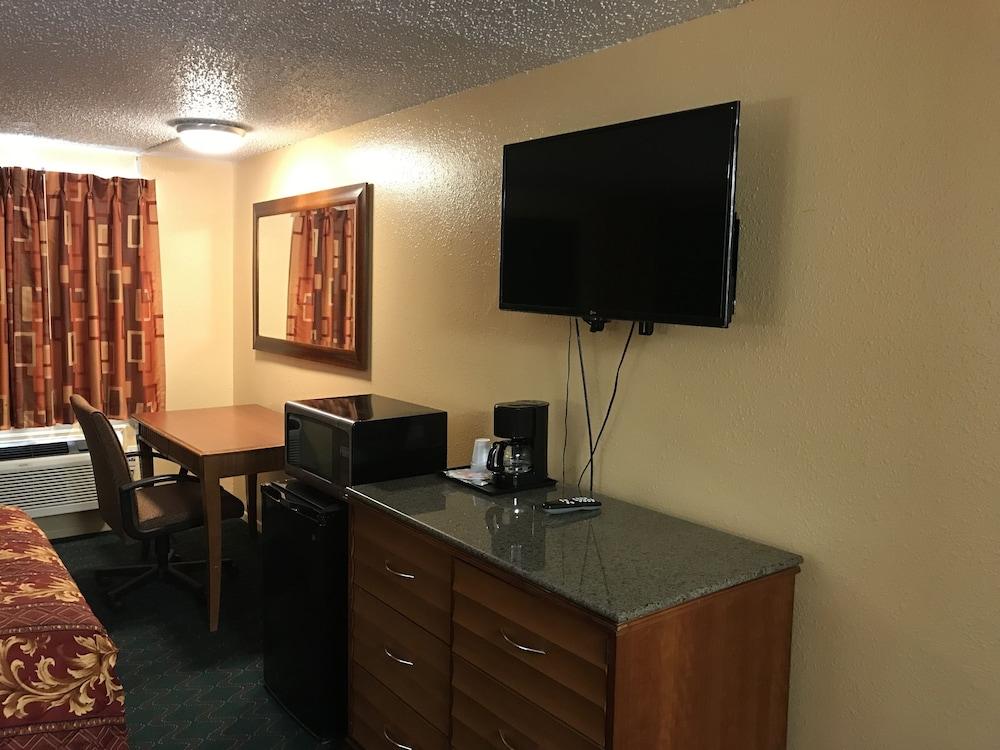 Travel Inn photo 13