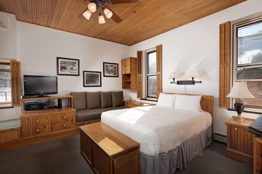 Independence Square Lodge by Frias photo 30