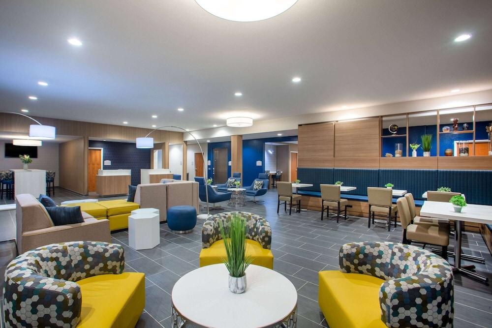 Microtel Inn & Suites by Wyndham Liberty/NE Kansas City Area photo 3