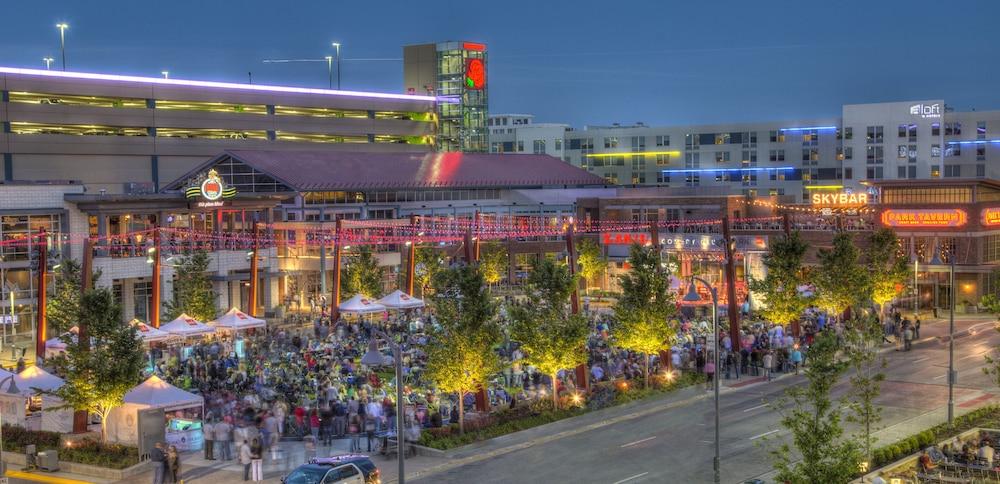 Crowne Plaza Chicago Ohare Hotel & Conf Ctr by IHG photo 40